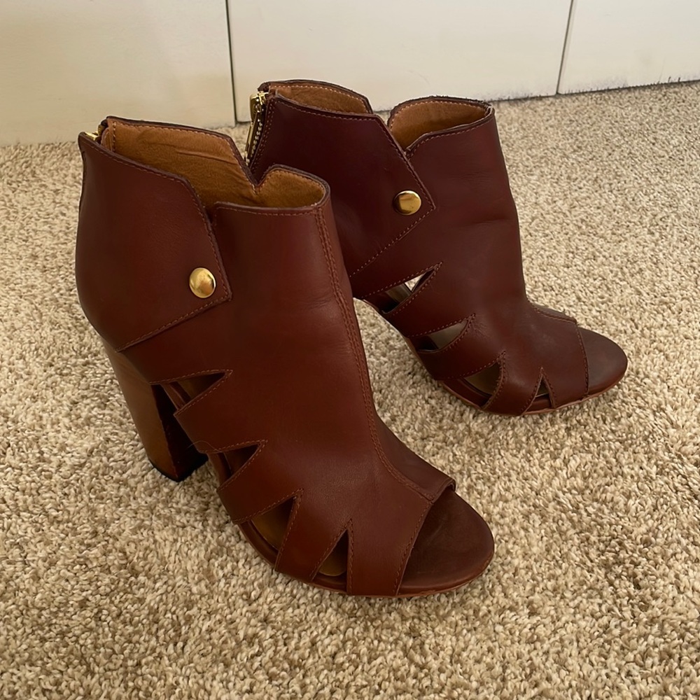 📦 🚚 EVERYTHING MUST GO! Leather Open Toe Heeled Booties | 7.5